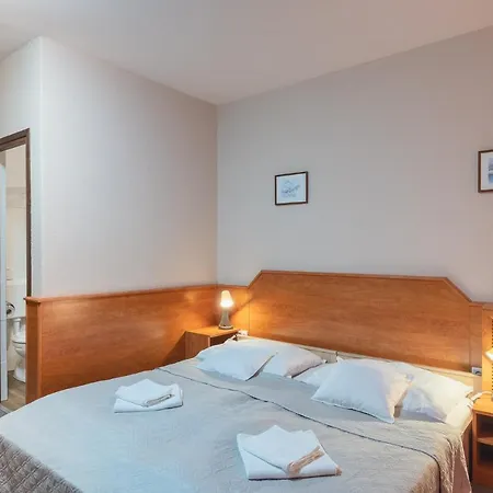 Delanta Panzio 3*