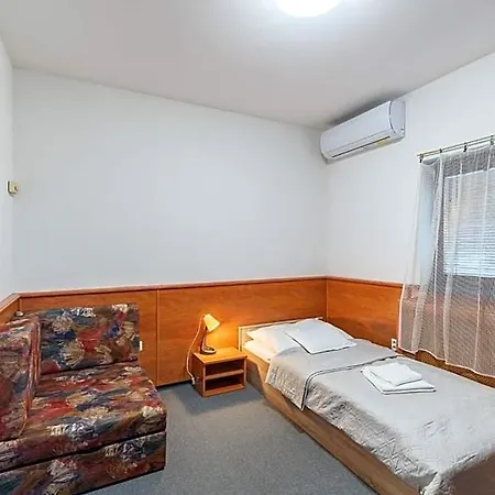 Delanta Panzio 3*