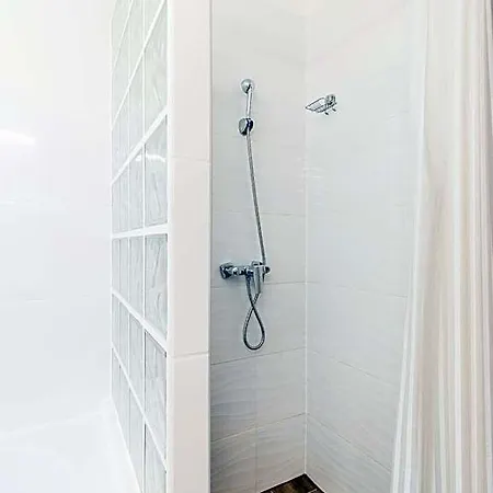 Delanta Panzio 3*