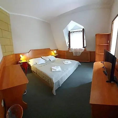 Delanta Panzio 3*